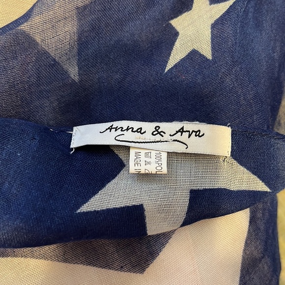 Anna & Ava stars shrug - Picture 5 of 5